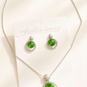 گوشواره و گردنبند نقرهای با نگین سبز | Fashion Jewelry Limited